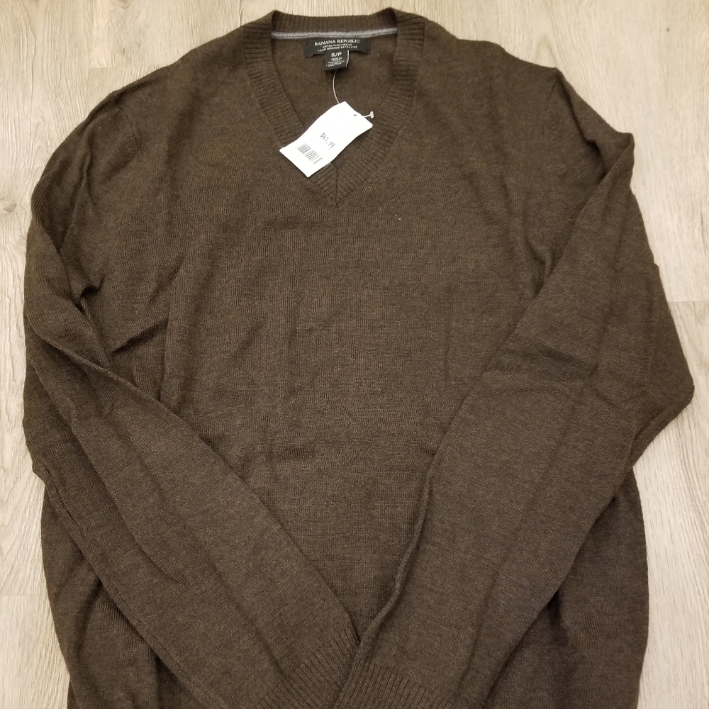 Banana republic extra find merino v neck sweater BNWT